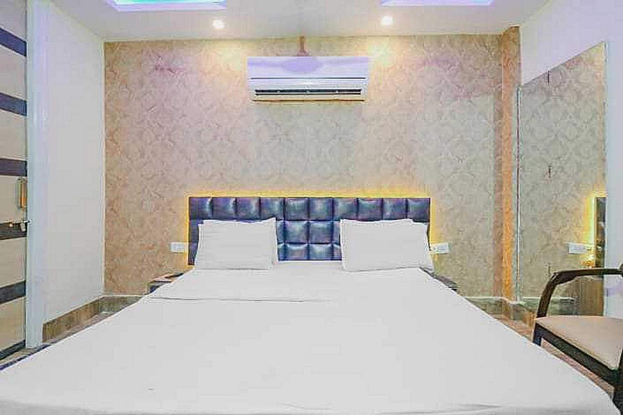 Super Hotel O Vivaan Residency Rohtak Екстер'єр фото