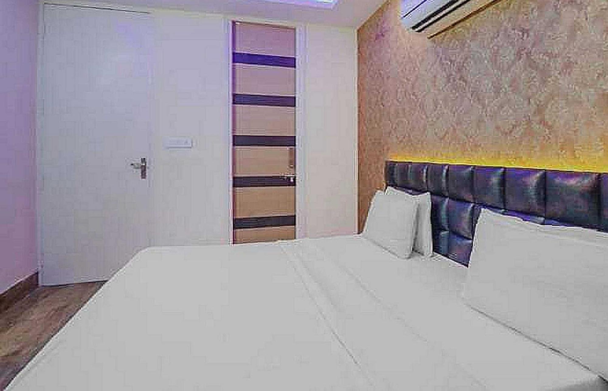 Super Hotel O Vivaan Residency Rohtak Екстер'єр фото