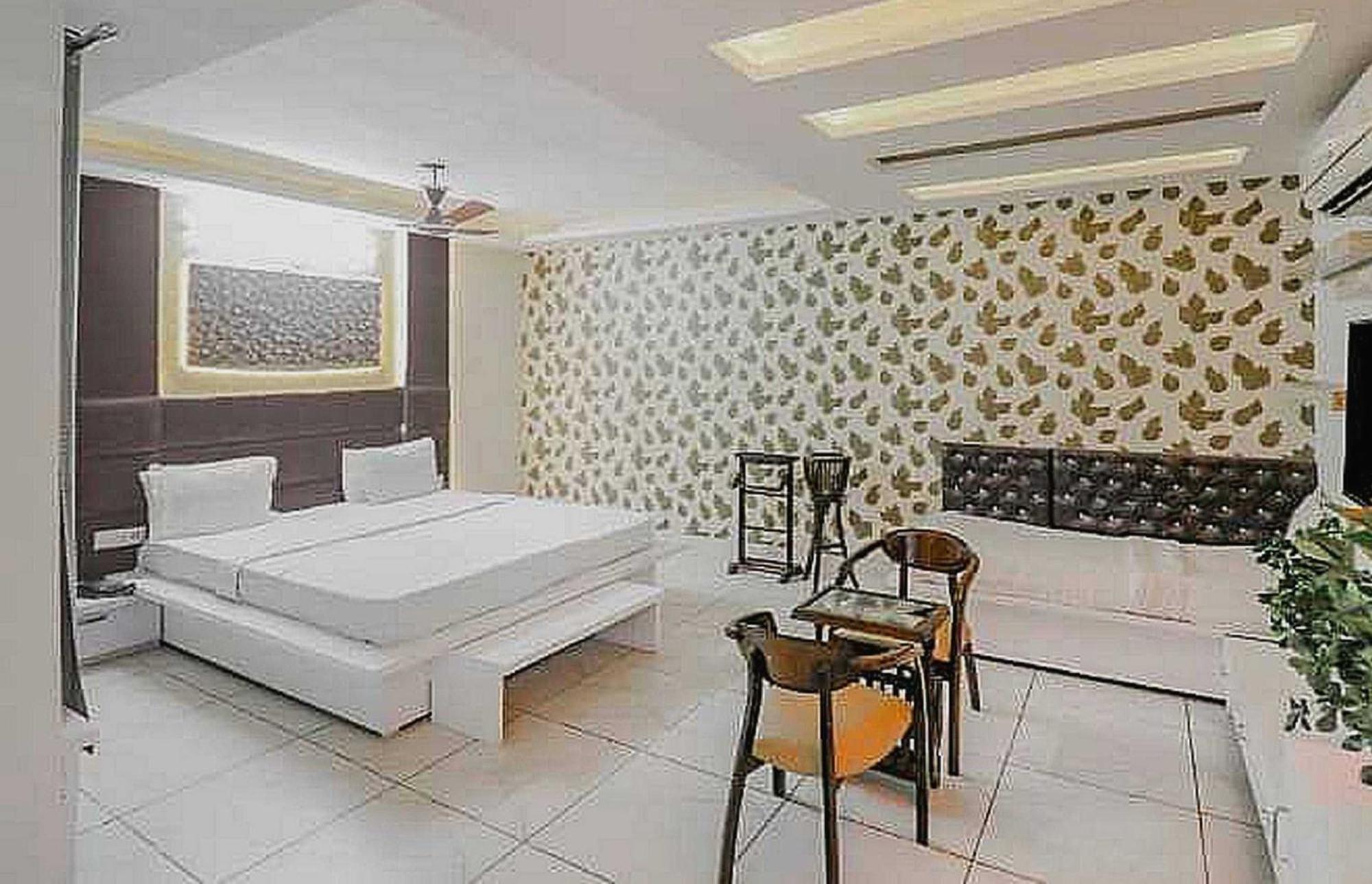 Super Hotel O Vivaan Residency Rohtak Екстер'єр фото